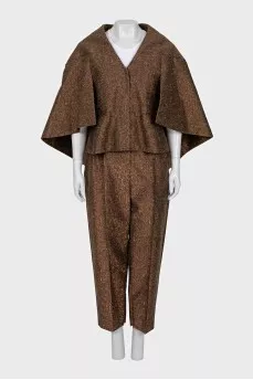 Jacket and trousers suit with shiny thread