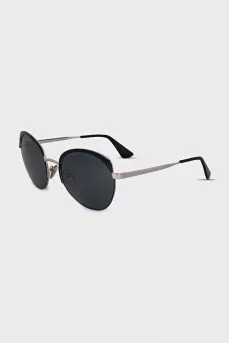 Round black sunglasses