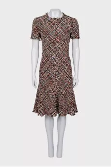 Fitted dress with a zipper