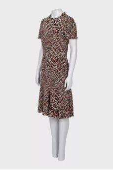 Fitted dress with a zipper