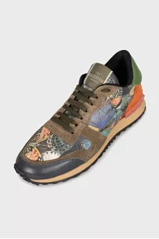 Sneakers decorated with printed spikes