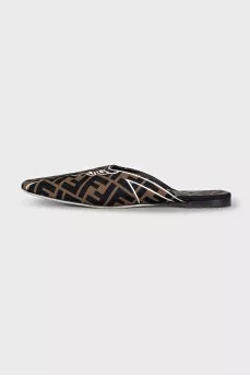 Mules with the signature monogram