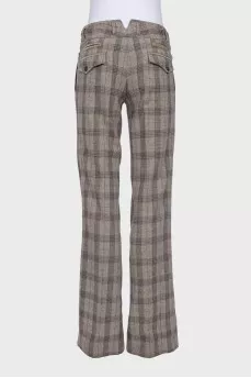Loose-fitting plaid trousers