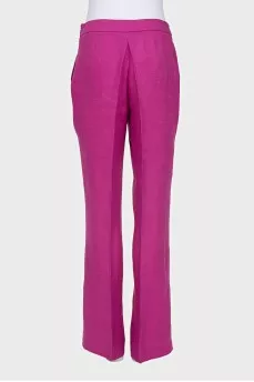 Loose-fitting linen trousers
