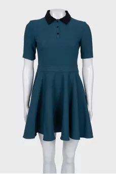 Green dress with a velvet collar