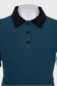 Green dress with a velvet collar