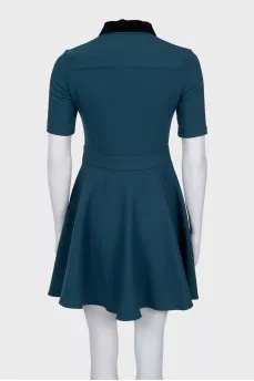 Green dress with a velvet collar