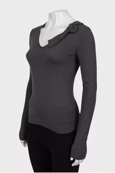 Wool pullover with a bow