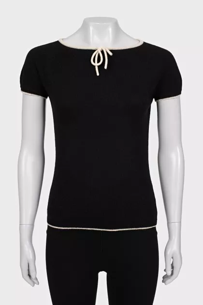 Fitted T-shirt with contrast trim