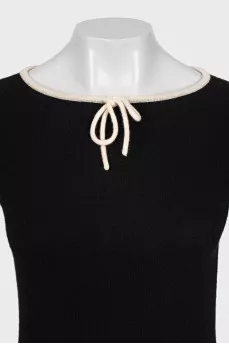 Fitted T-shirt with contrast trim