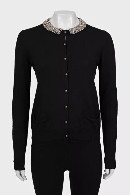 Button-down cardigan with a decorated collar
