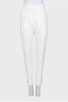 White denim suit with tag