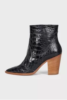 Leather Cossack boots with a stacked heel