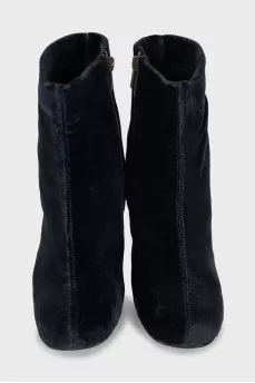 Velvet ankle boots with heels