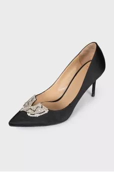 Fabric pumps decorated with crystals