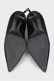 Fabric pumps decorated with crystals