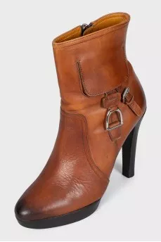 Gradient effect leather ankle boots