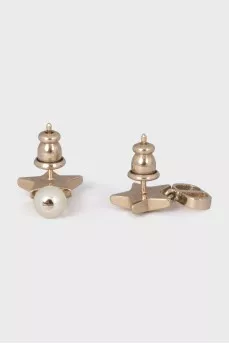 Asymmetrical stud earrings
