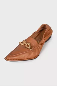 Pointed-toe elastic shoes