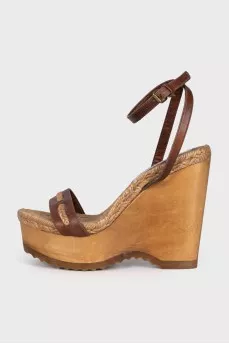 Brown weave sandals