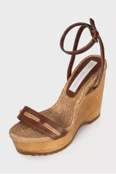 Brown weave sandals