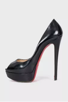 Black leather open-toe shoes