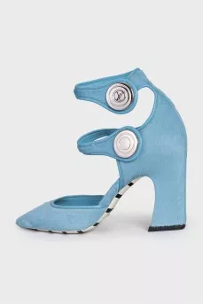 Shaggy leather heels