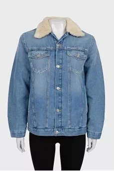 Button-up denim jacket with fur collar