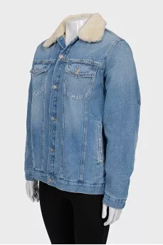 Button-up denim jacket with fur collar