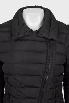 Fitted jacket with diagonal fastening