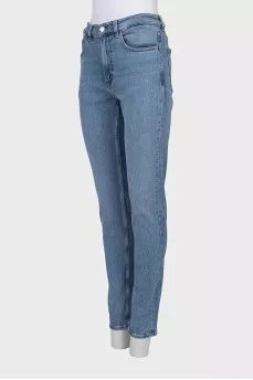 Mid-rise tapered blue jeans