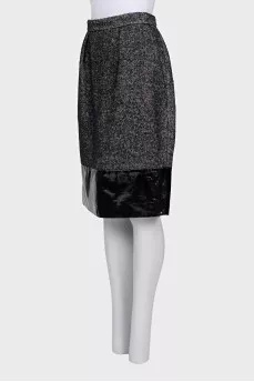 Skirt with a glossy bottom