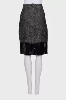 Skirt with a glossy bottom