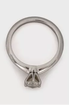 Platinum ring with diamond