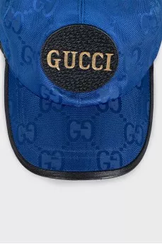 Men's cap with a massive patch