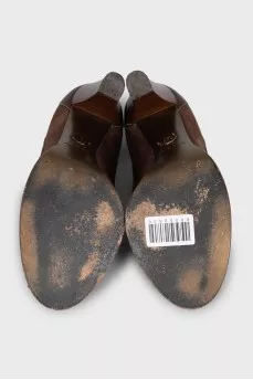 Brown leather and suede shoes