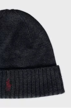Wool hat with embroidery