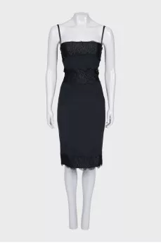 Fitted dress with lace straps