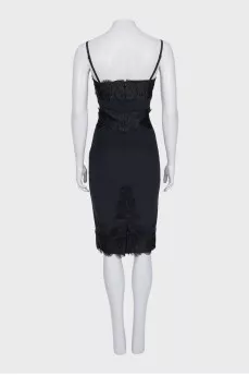 Fitted dress with lace straps