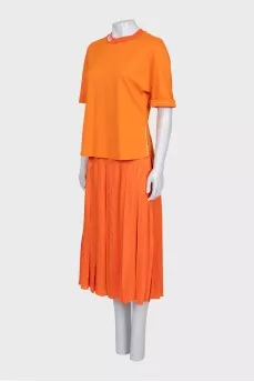 Orange suit with a long T-shirt