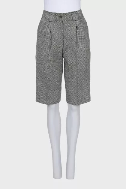 Long, straight-cut wool shorts