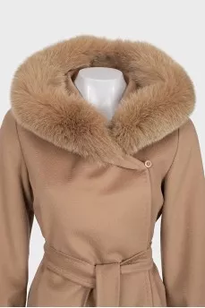Вовняне пальто з хутряним капюшоном