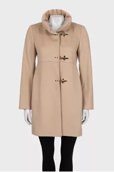 Short wool coat with a high collar