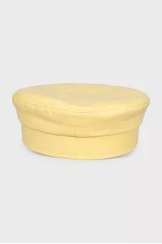 Linen cap with decor