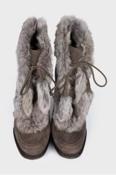 Suede ankle boots with fur trim