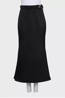 Black skirt with a belt