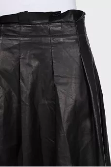 Leather skirt with pleats