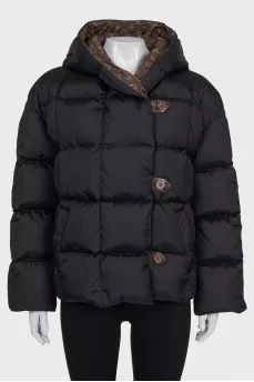 Straight button down jacket with tag