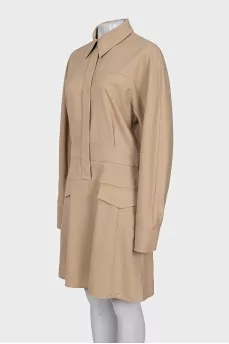 Beige fitted dress with buttons