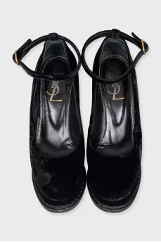 Винтажные бархатные туфли